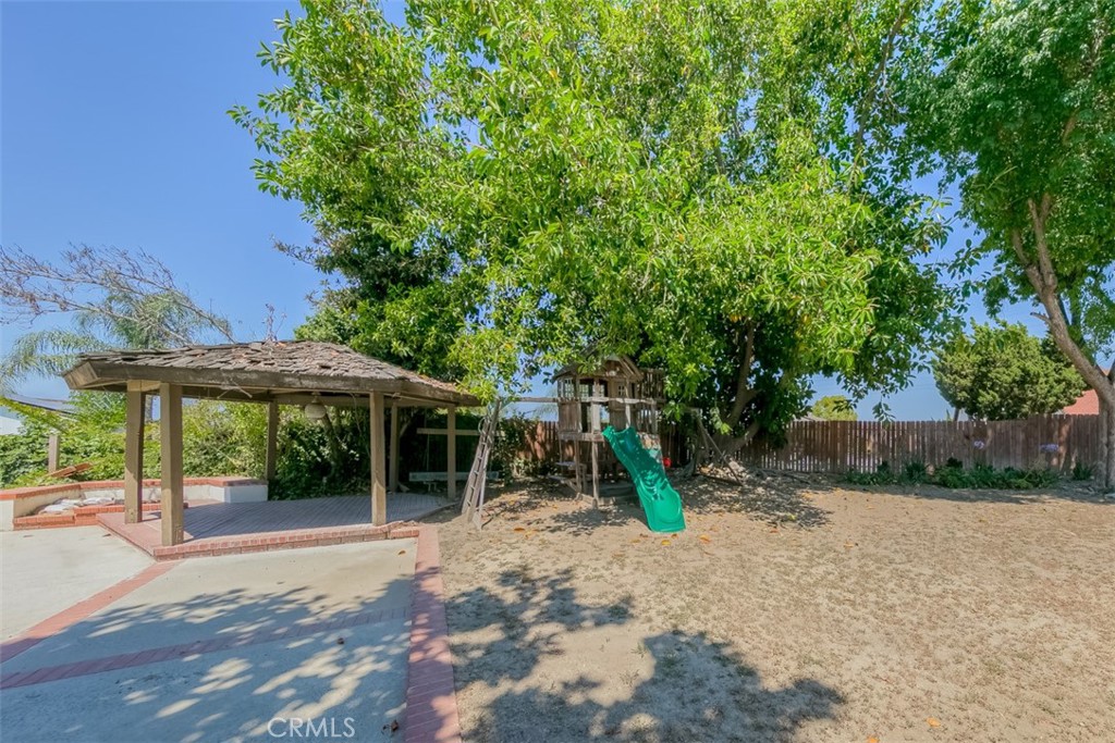 16500 Abascal Property Photo 23