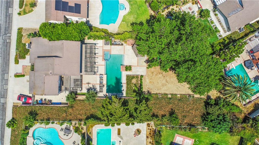 16500 Abascal Property Photo 28