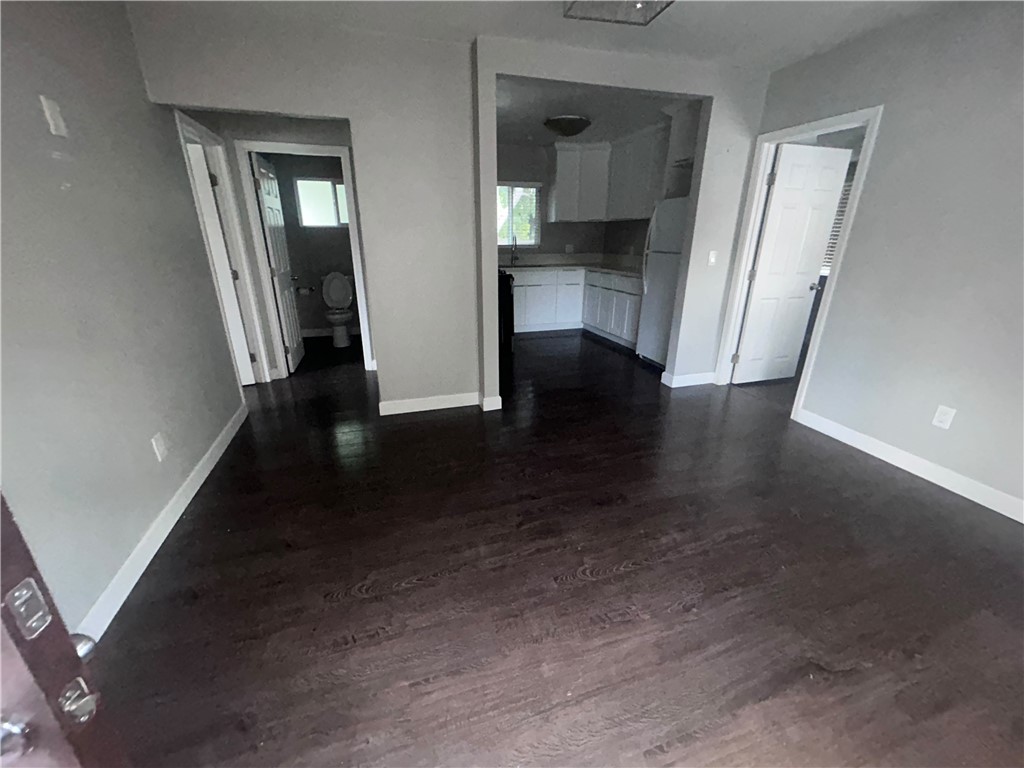 1176 E Villa St Property Photo 12