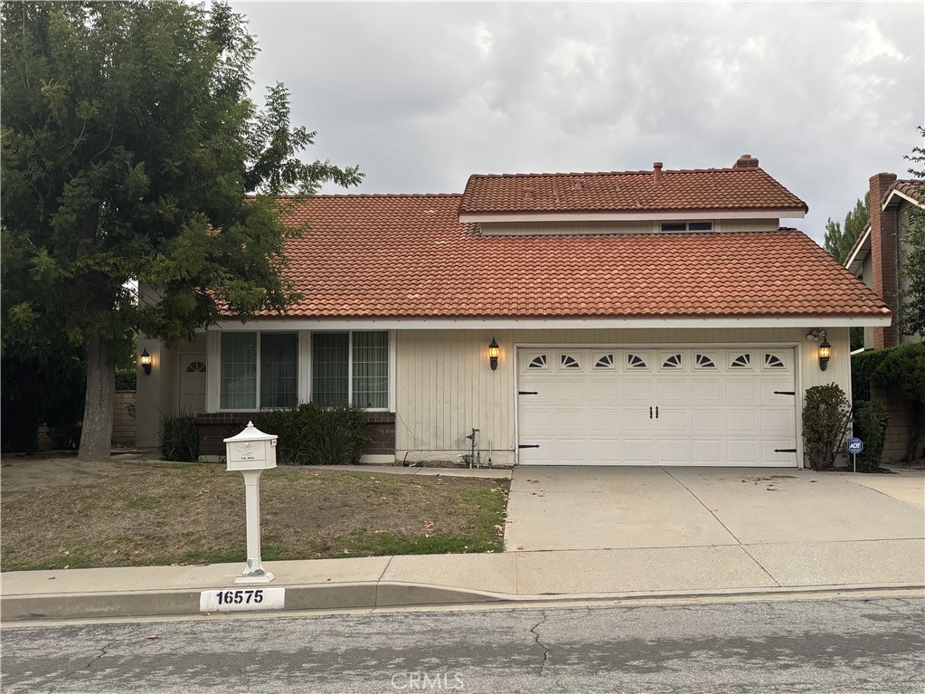 16575 Echo Hill Way Property Photo 1