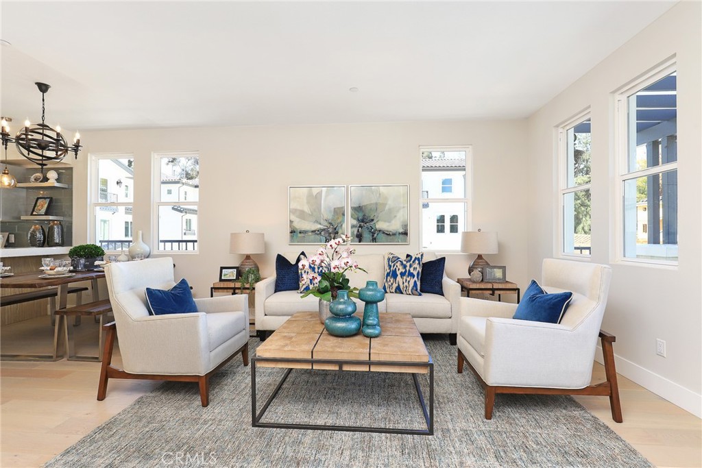 27 Turnberry Lane Property Photo 8