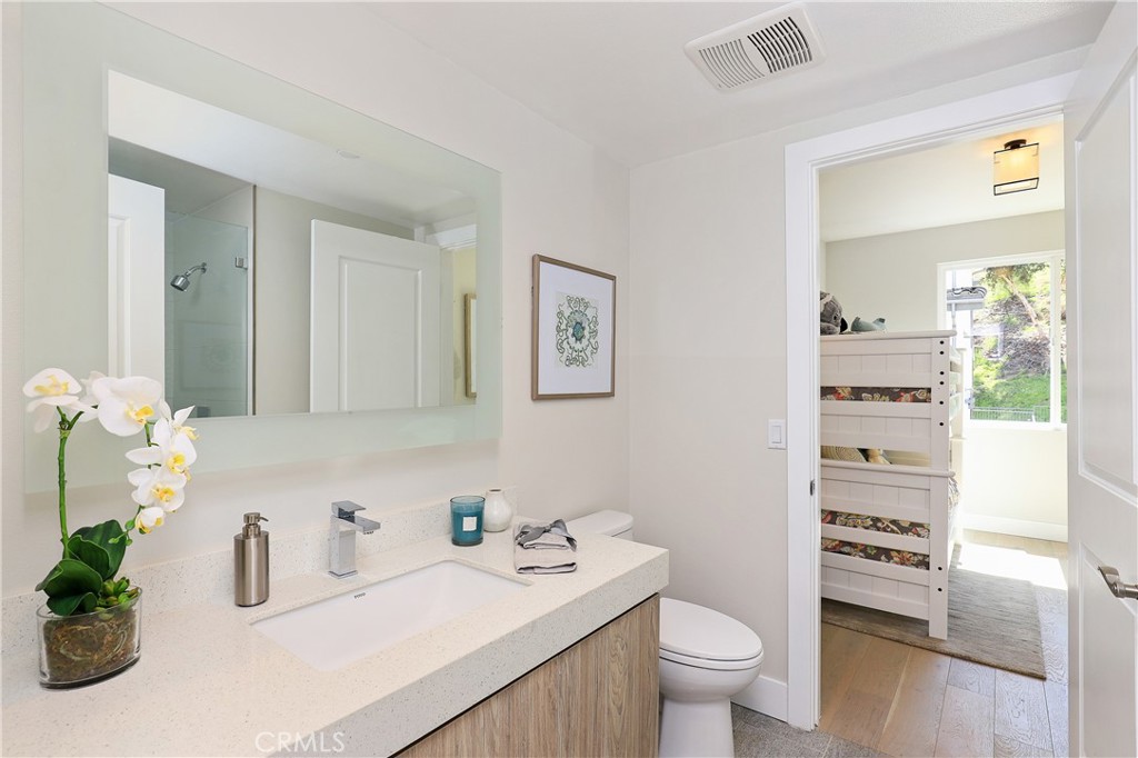 27 Turnberry Lane Property Photo 20