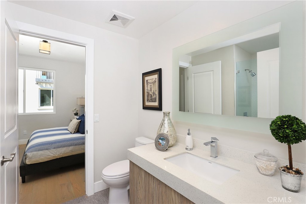 27 Turnberry Lane Property Photo 40