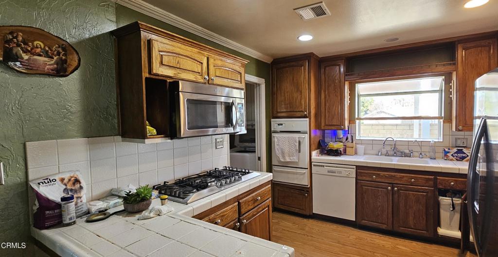 1393 Whitcomb Avenue Property Photo 3