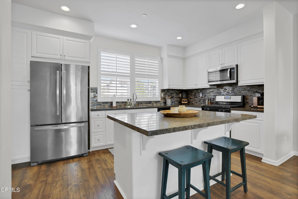 3721 Islander Walk Property Photo 10