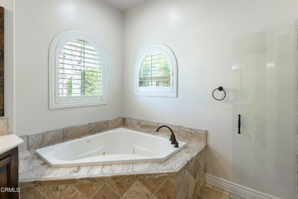 2416 Edingal Drive Property Photo 25