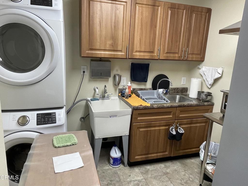 2790 Sherwin Avenue 10 Property Photo 10