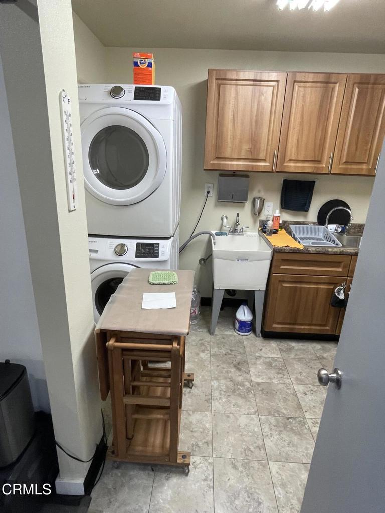 2790 Sherwin Avenue 10 Property Photo 11