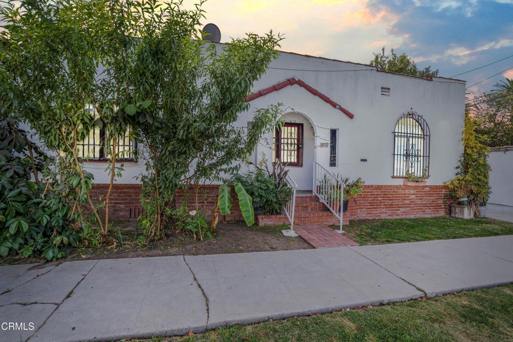2701 S La Brea Avenue Property Photo 5