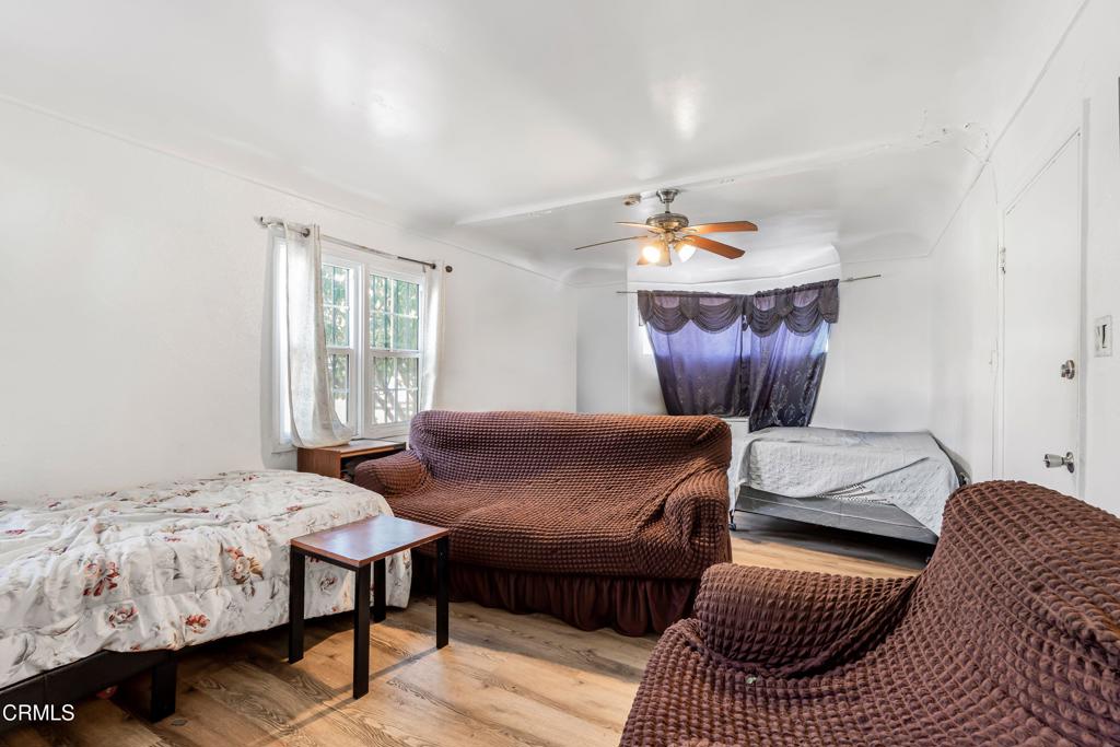 2701 S La Brea Avenue Property Photo 20