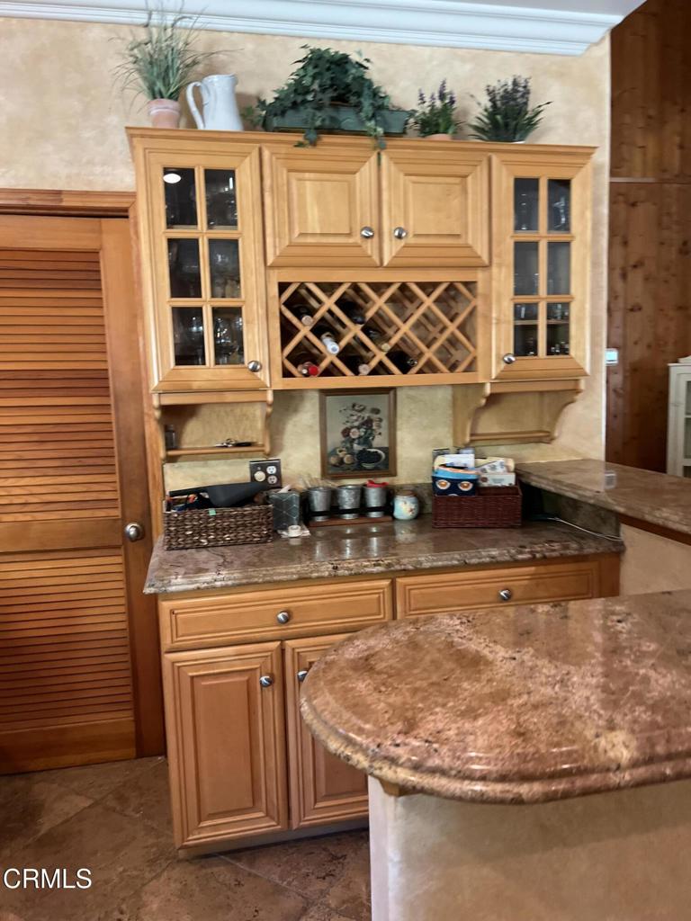 6351 Turfway Road Property Photo 4