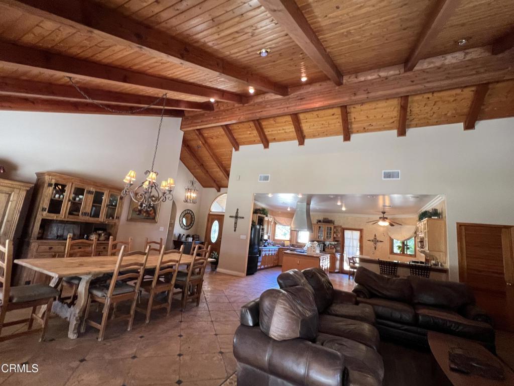 6351 Turfway Road Property Photo 8