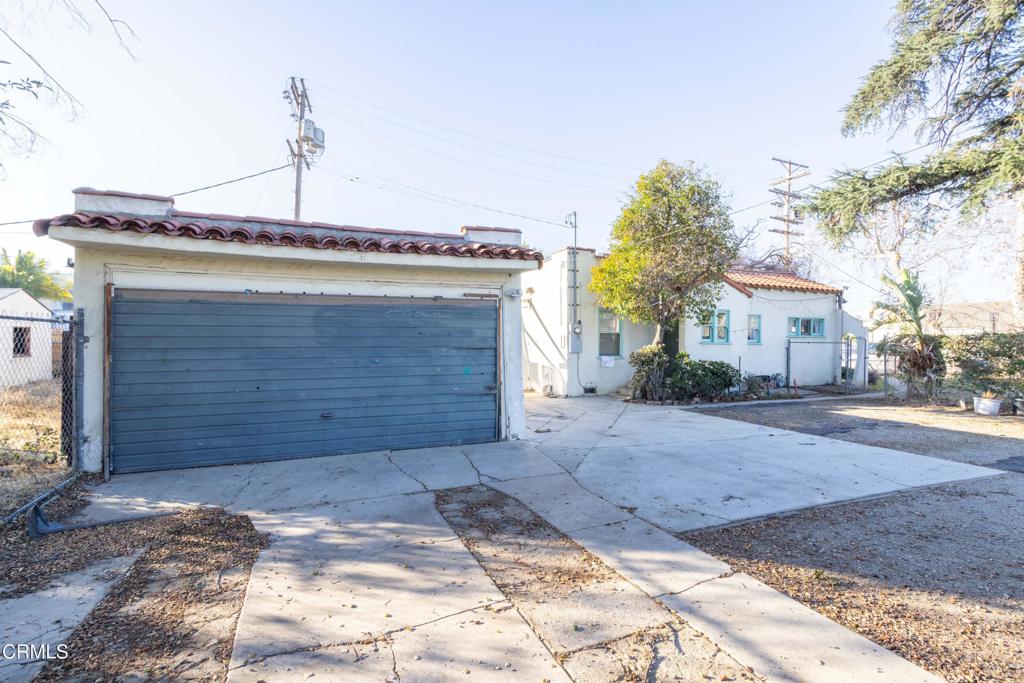 6960 Valjean Avenue Property Photo 7