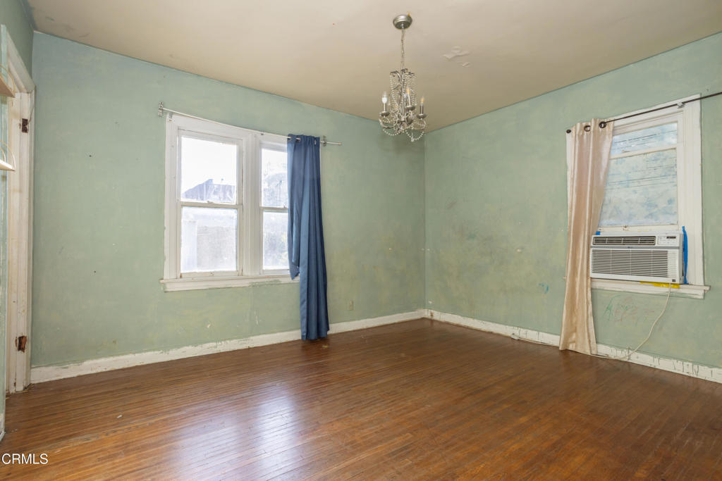 6960 Valjean Avenue Property Photo 15