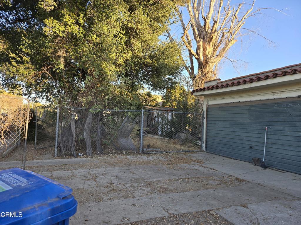 6960 Valjean Avenue Property Photo 19