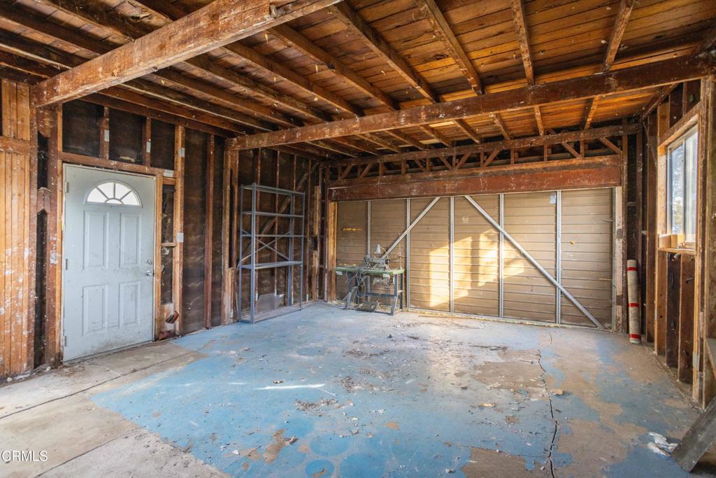 6960 Valjean Avenue Property Photo 20