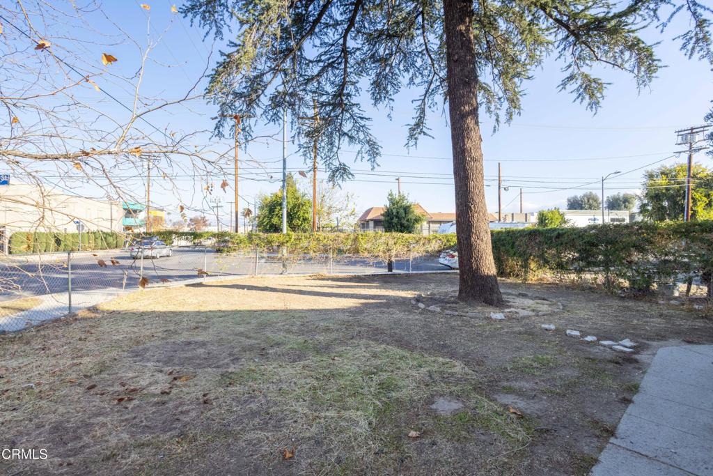 6960 Valjean Avenue Property Photo 22