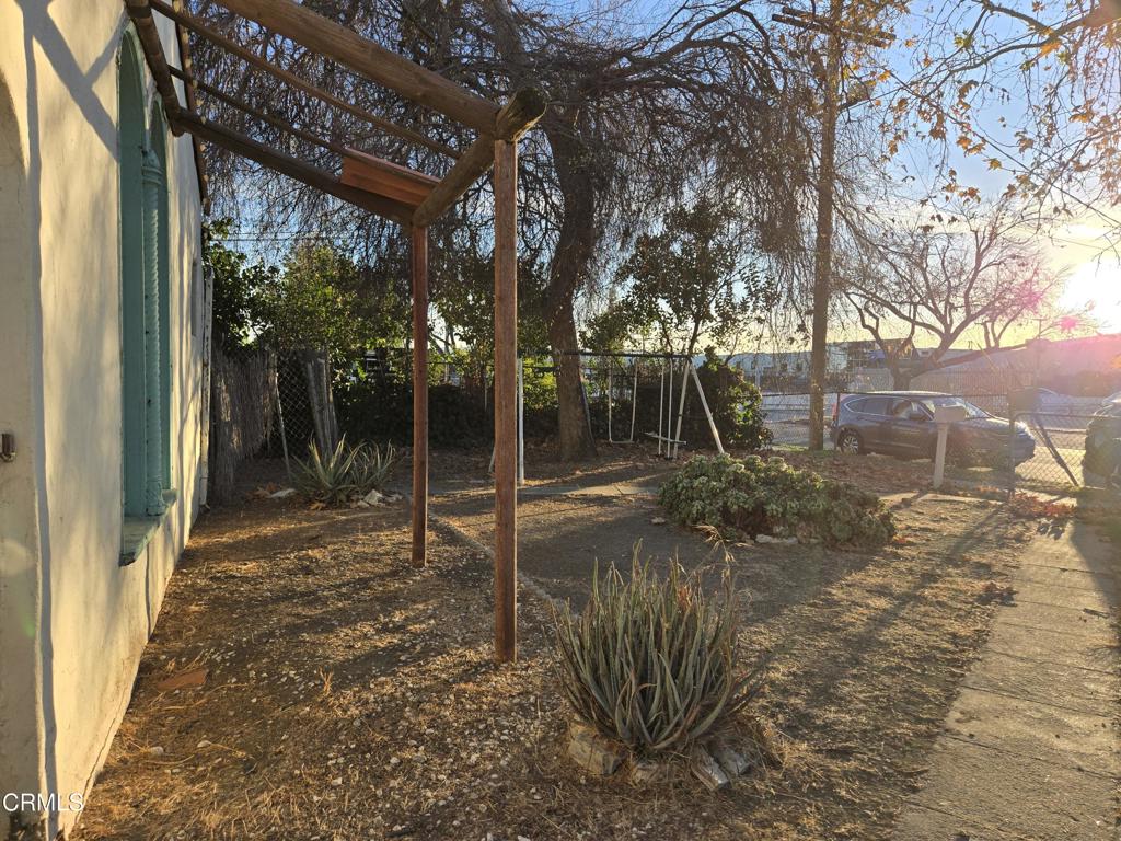 6960 Valjean Avenue Property Photo 24