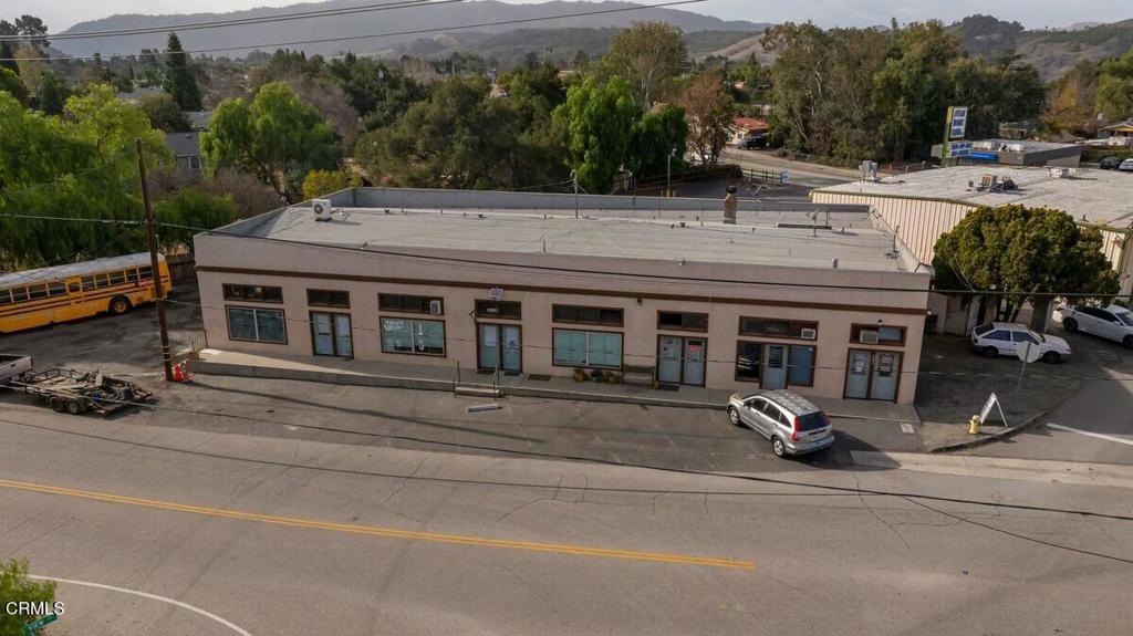 690 N Ventura Avenue Property Photo 8