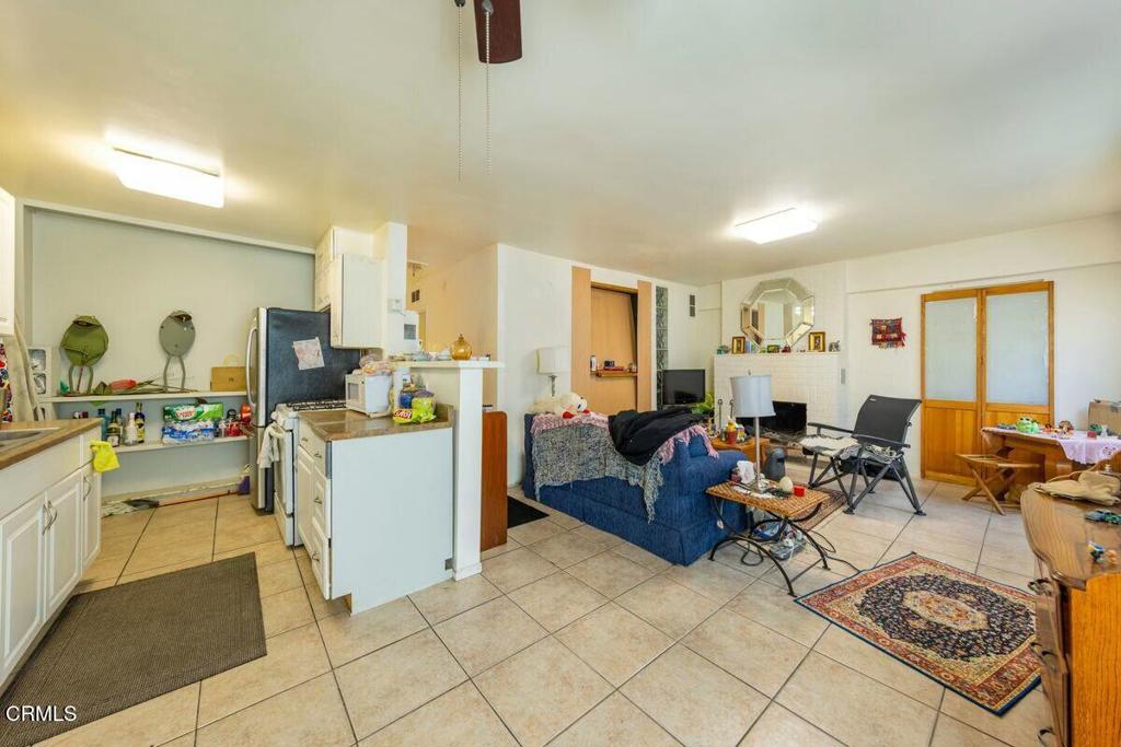690 N Ventura Avenue Property Photo 20