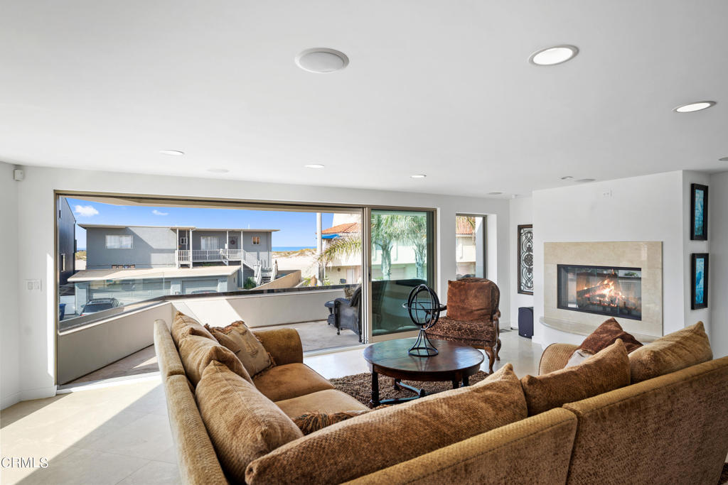 3300 Ocean Drive Property Photo 8