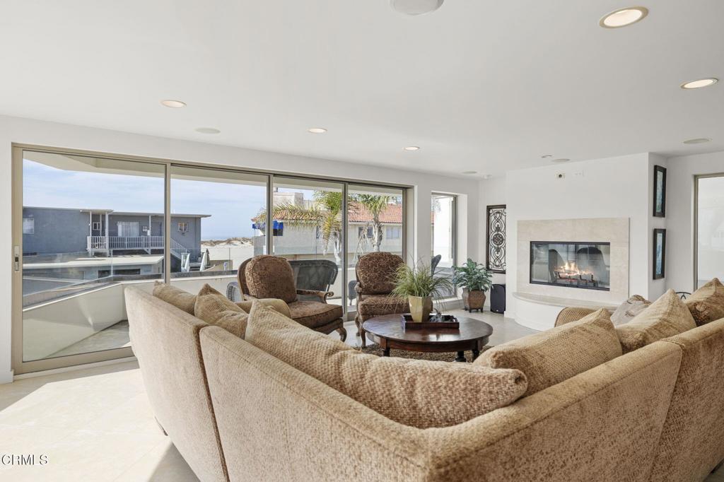 3300 Ocean Drive Property Photo 11
