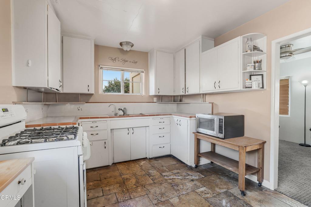 2269 Hyland Avenue Property Photo 12