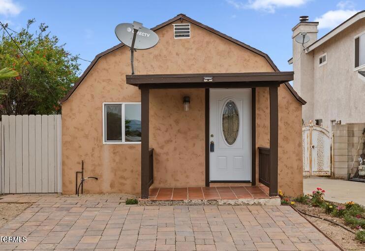 831 Blaine Avenue Property Photo