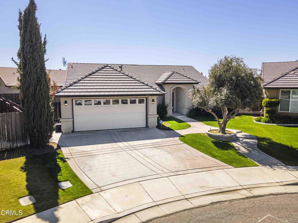 10311 Pinnacle Court Property Photo
