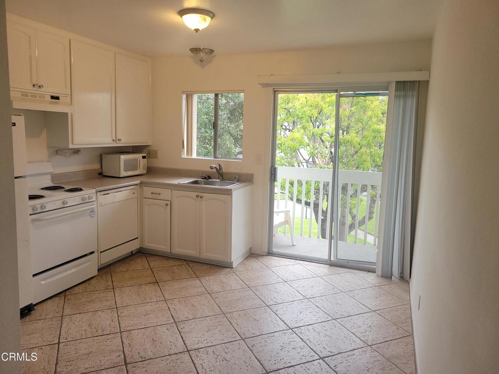 225 S Ventura Road 96 Property Photo 1