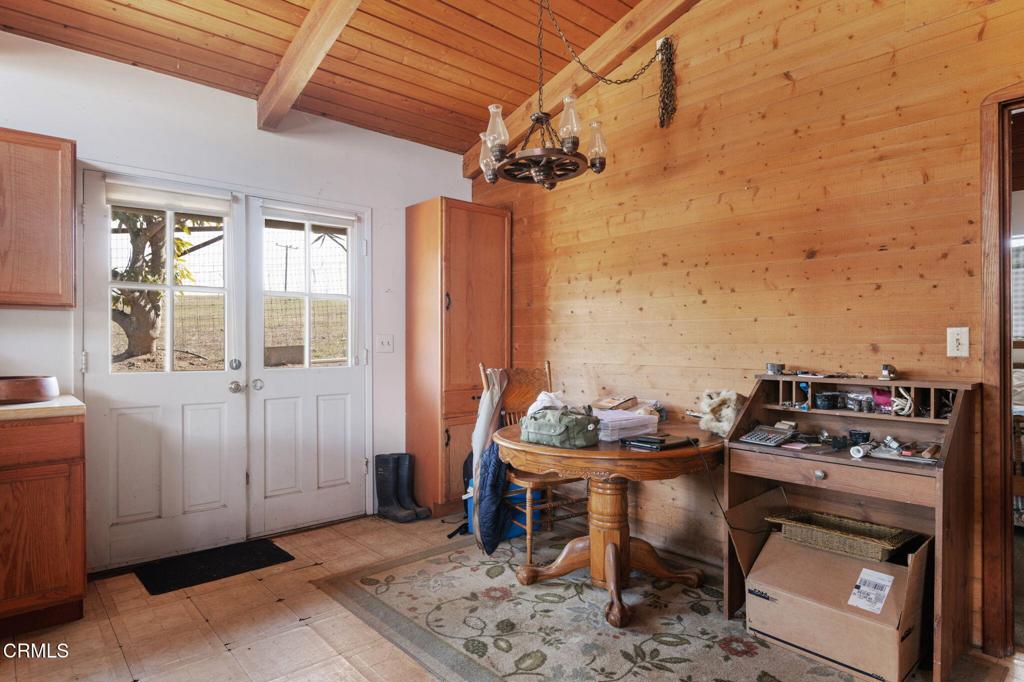 10800 Calle Real Property Photo 21