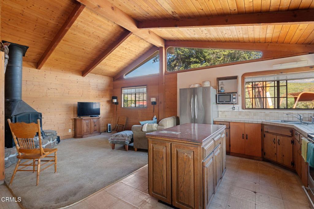 10800 Calle Real Property Photo 22