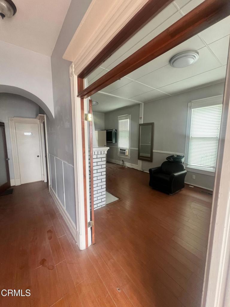 144 S California Street Property Photo 5