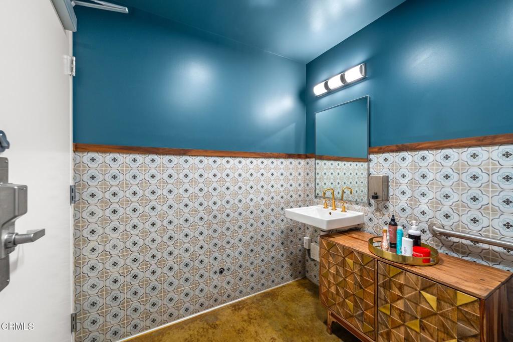 2176 E Main Street 101 Property Photo 17