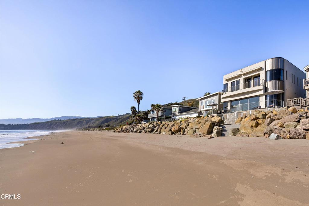 6768 Breakers Way Property Photo 1