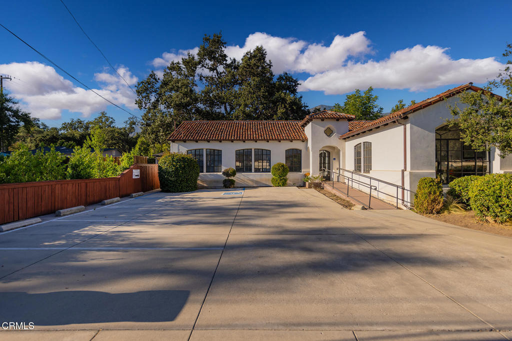 108 E Matilija Street Property Photo 1