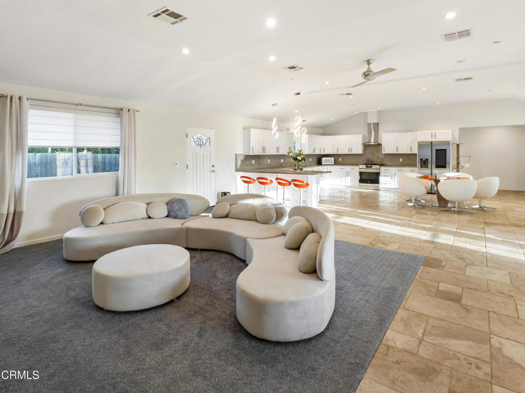 1210 S La Luna Avenue Property Photo 4