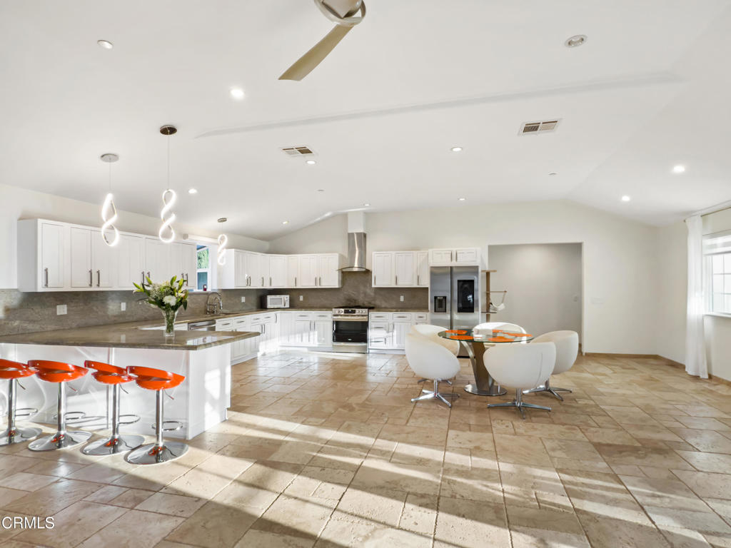 1210 S La Luna Avenue Property Photo 5