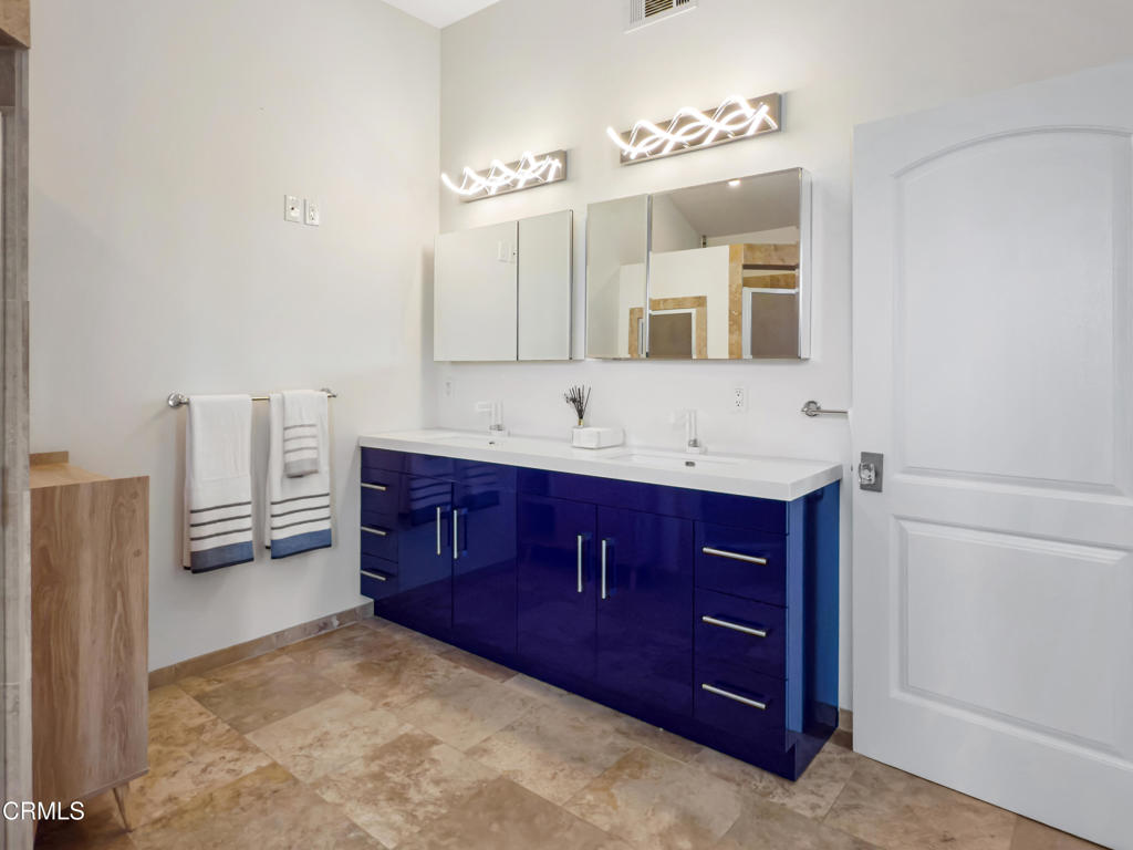 1210 S La Luna Avenue Property Photo 7