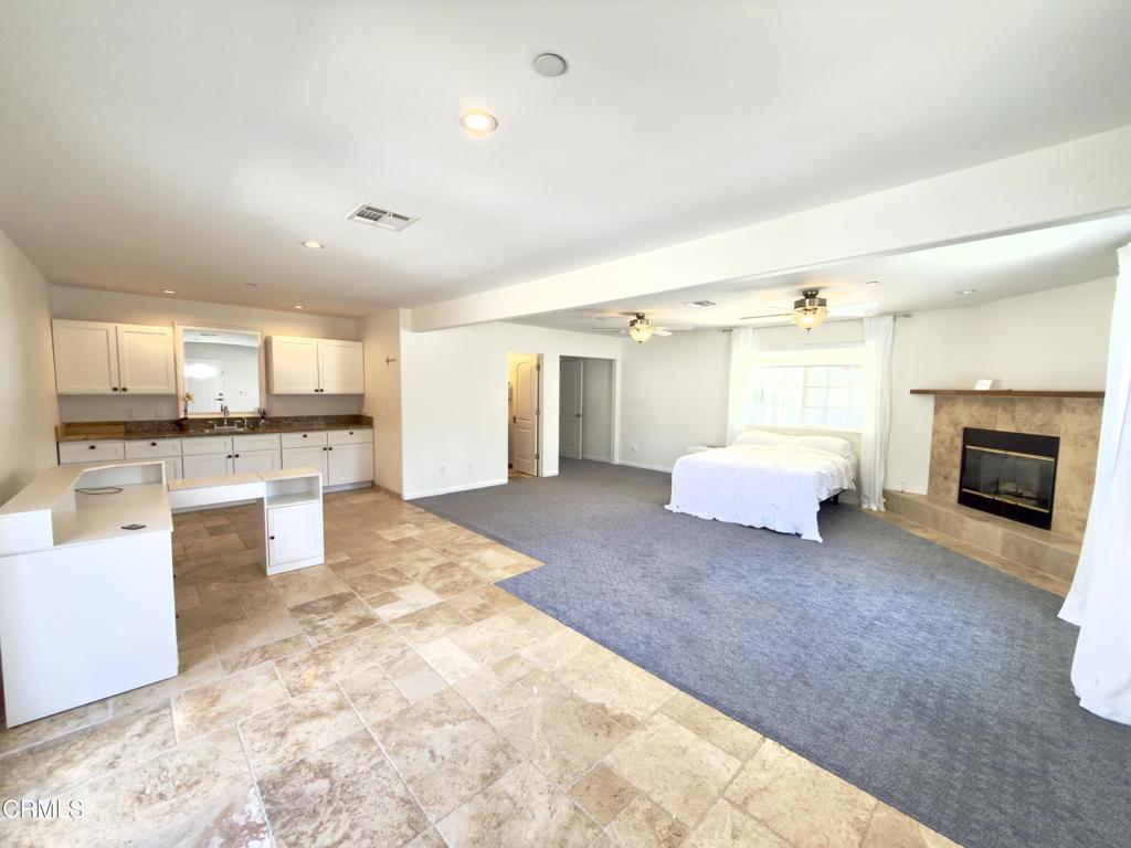 1210 S La Luna Avenue Property Photo 8