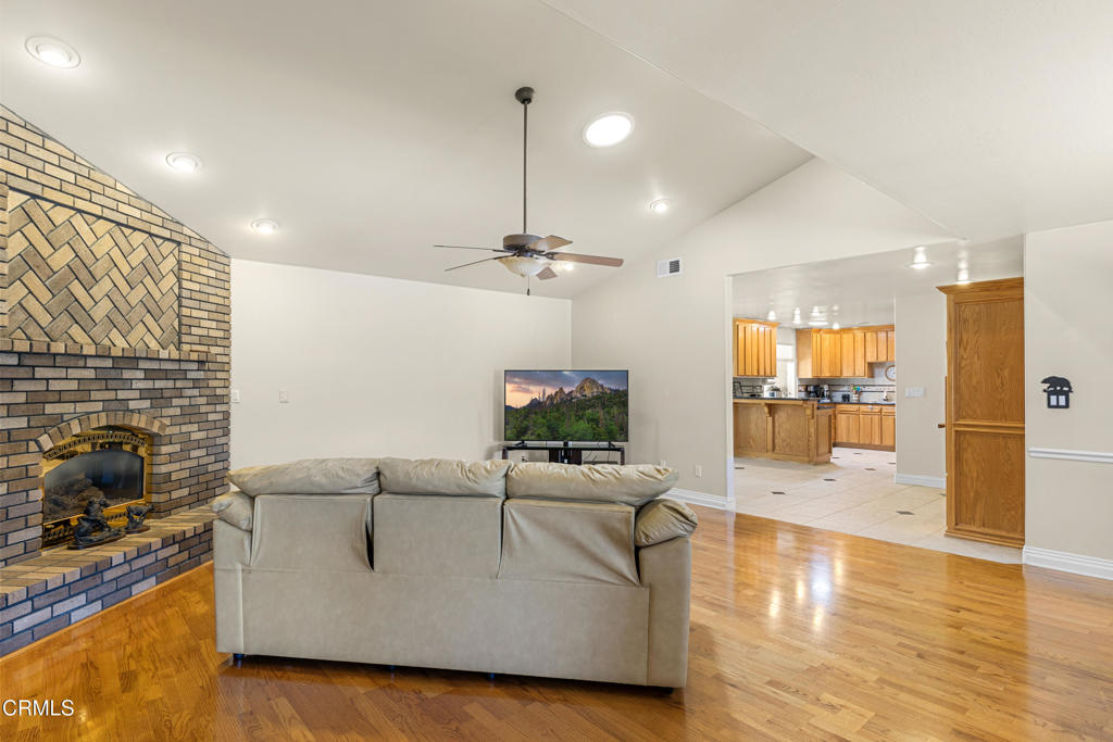 30100 Sunland Way Property Photo 5