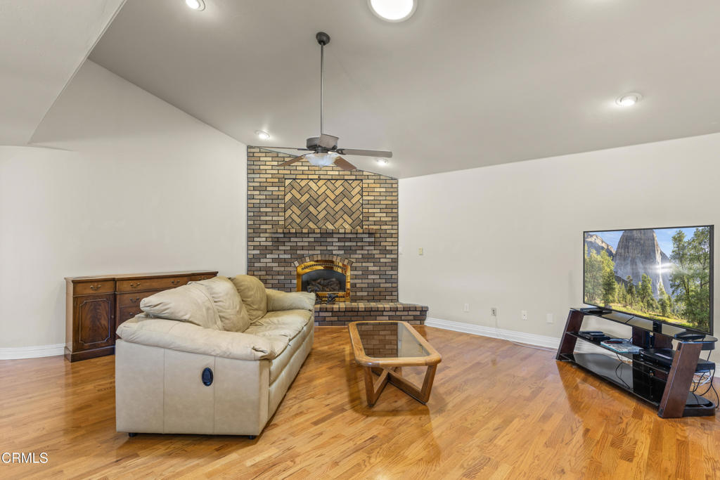 30100 Sunland Way Property Photo 7