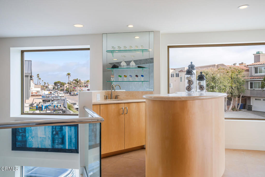 3300 Ocean Drive Property Photo 10