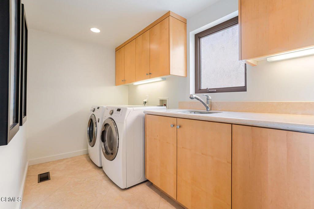 3300 Ocean Drive Property Photo 20