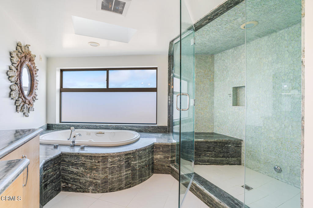 3300 Ocean Drive Property Photo 32