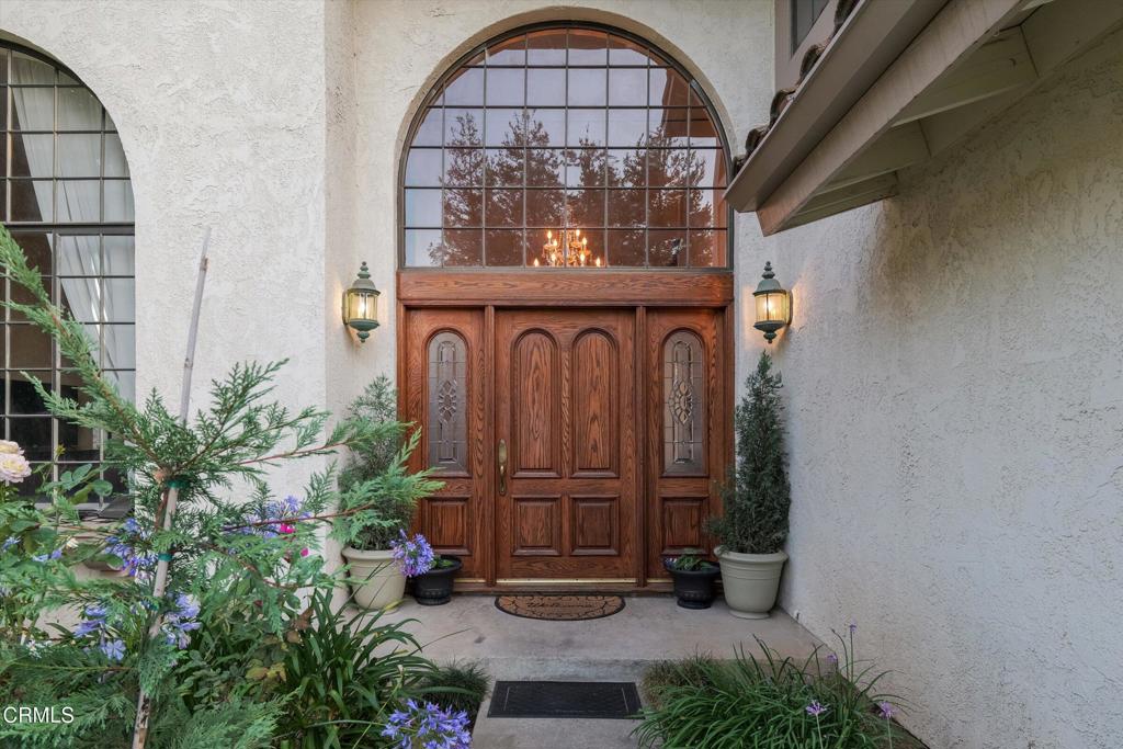 652 Stonebrook Street Property Photo 4