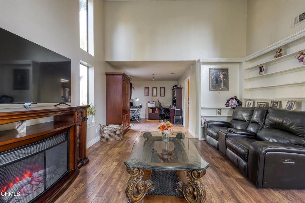 652 Stonebrook Street Property Photo 7