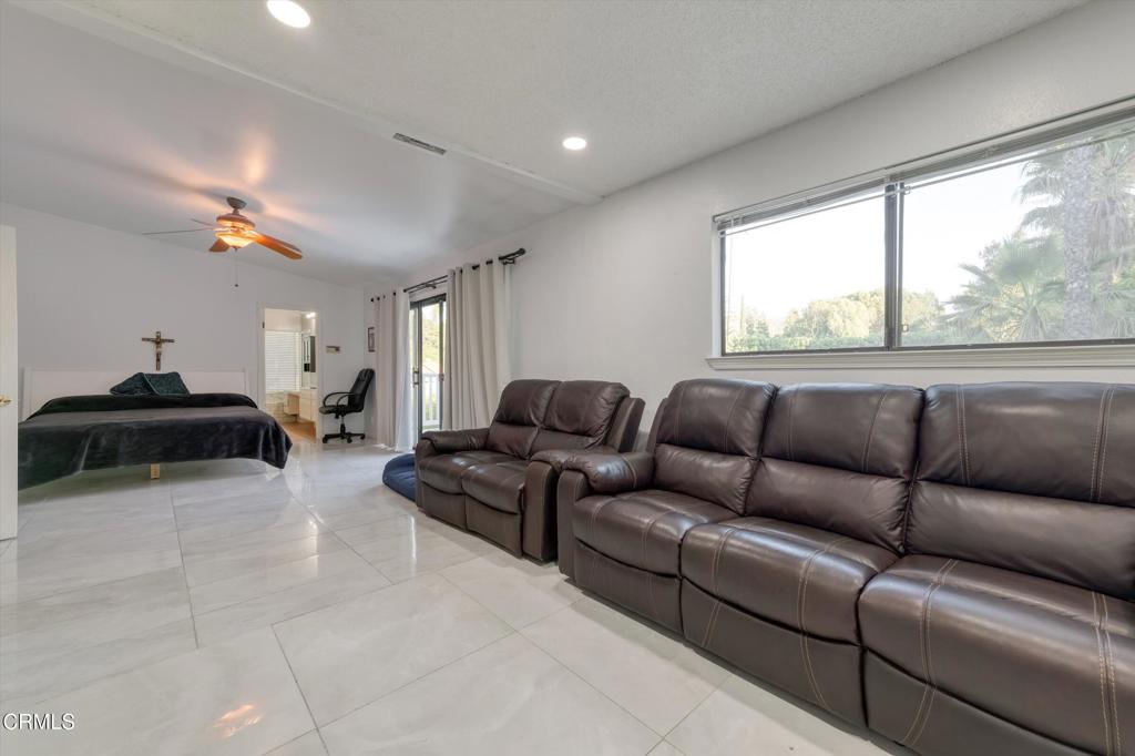 652 Stonebrook Street Property Photo 31