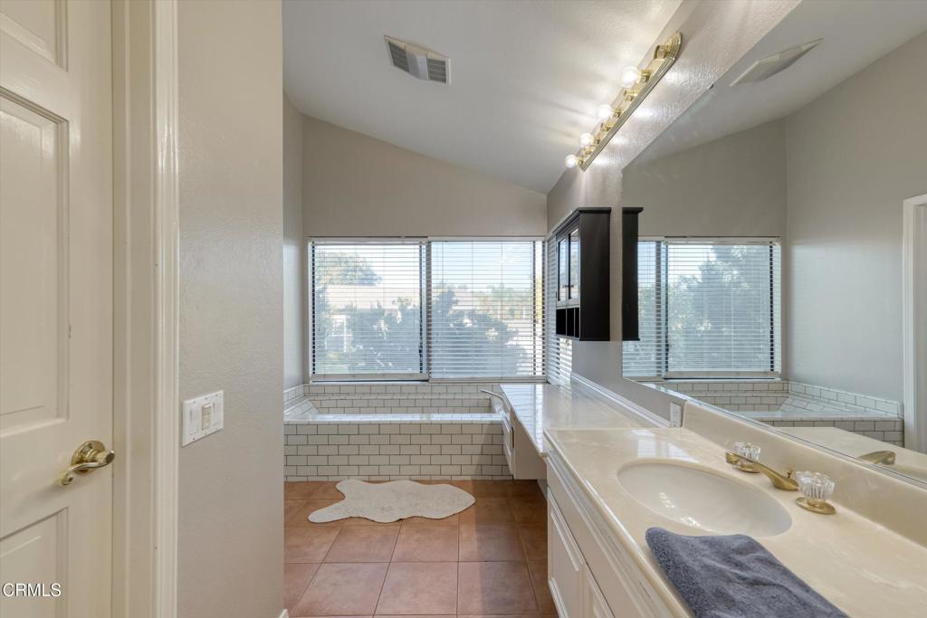 652 Stonebrook Street Property Photo 32