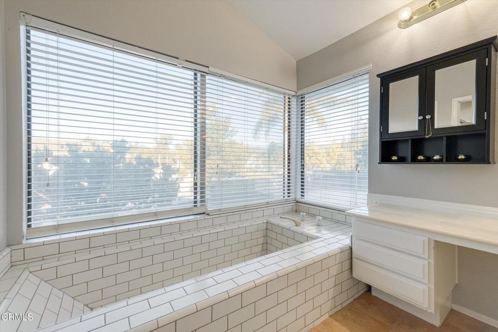 652 Stonebrook Street Property Photo 33